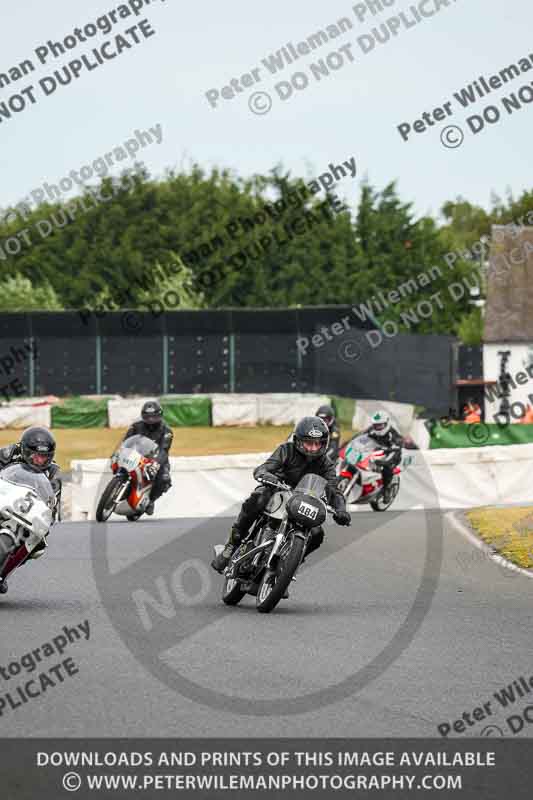 Vintage motorcycle club;eventdigitalimages;mallory park;mallory park trackday photographs;no limits trackdays;peter wileman photography;trackday digital images;trackday photos;vmcc festival 1000 bikes photographs